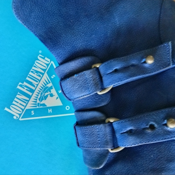 Women's Sz 11 BLUE luxury sophisticated pointed toe low heel buckle ankle boots - Picture 9 of 15